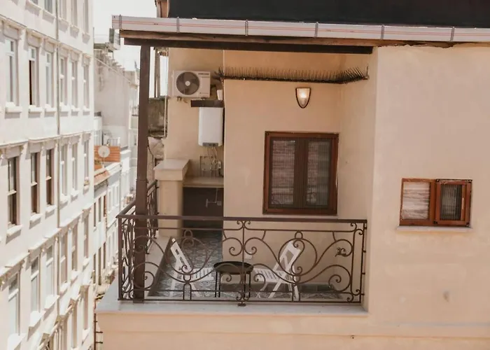 Galadoo 4th Floor アパート